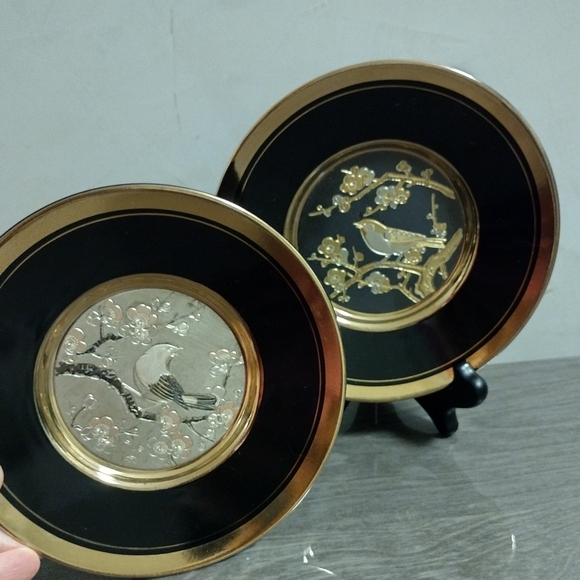 Other - Set of 2 Japan Elegant Black and Gold Decorative Plates "The Art of Chokin"